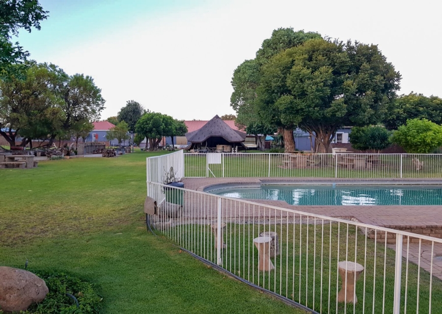  Bedroom Property for Sale in Wilkoppies North West